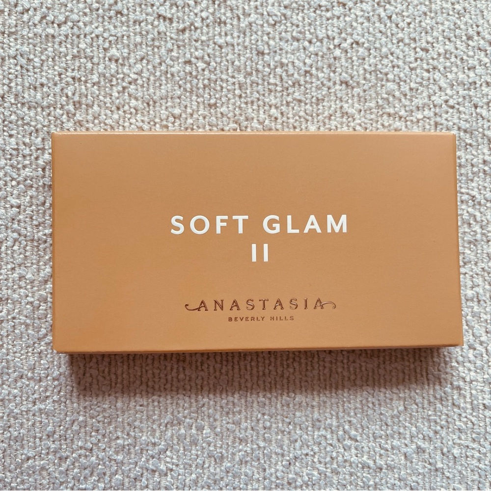Anastasia Soft Glam 2 Mini Palette - Picture 10 of 11